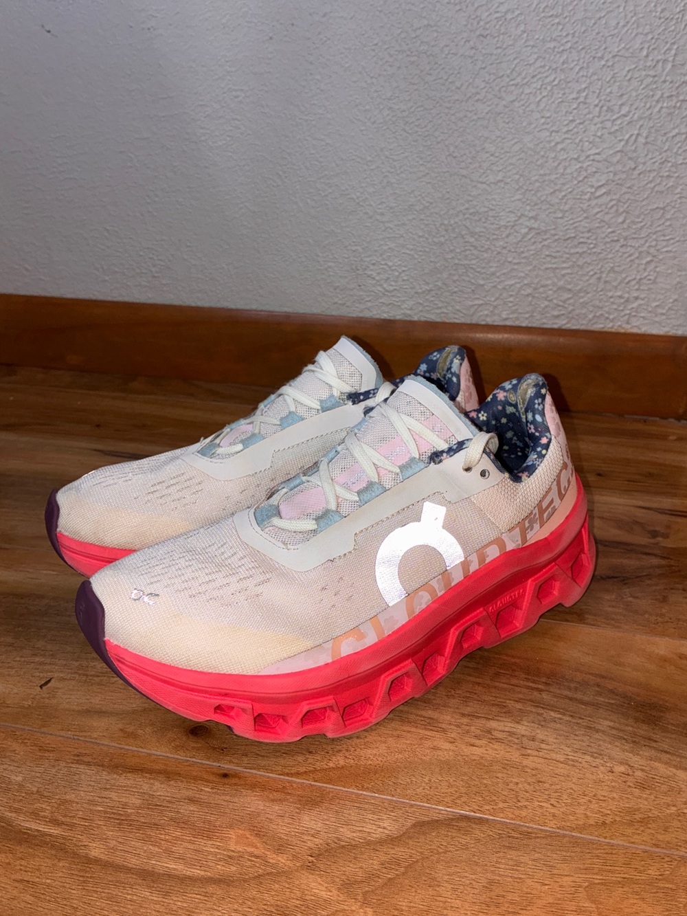 Free People Movement X On Cloudmonster Women’s Athletic Shoe Sneakers- size 7.5 - Picture 2 of 12